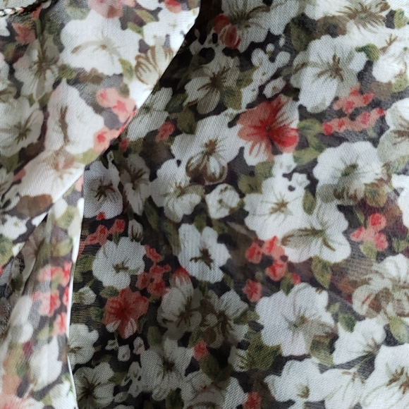 Ray Strauss Scarf - Picture 5 of 5